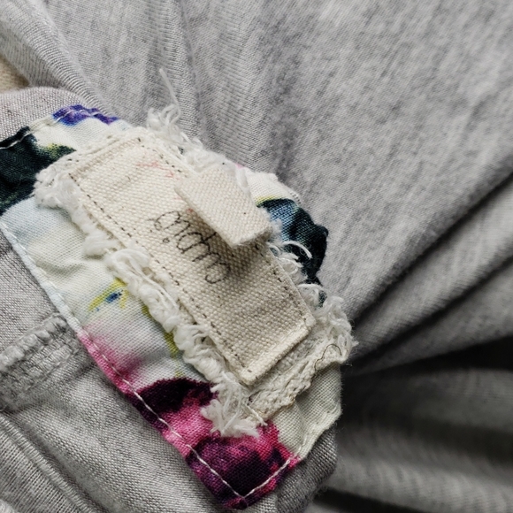 {Cupio} Large Grey Scoop neck going out top - Picture 6 of 6